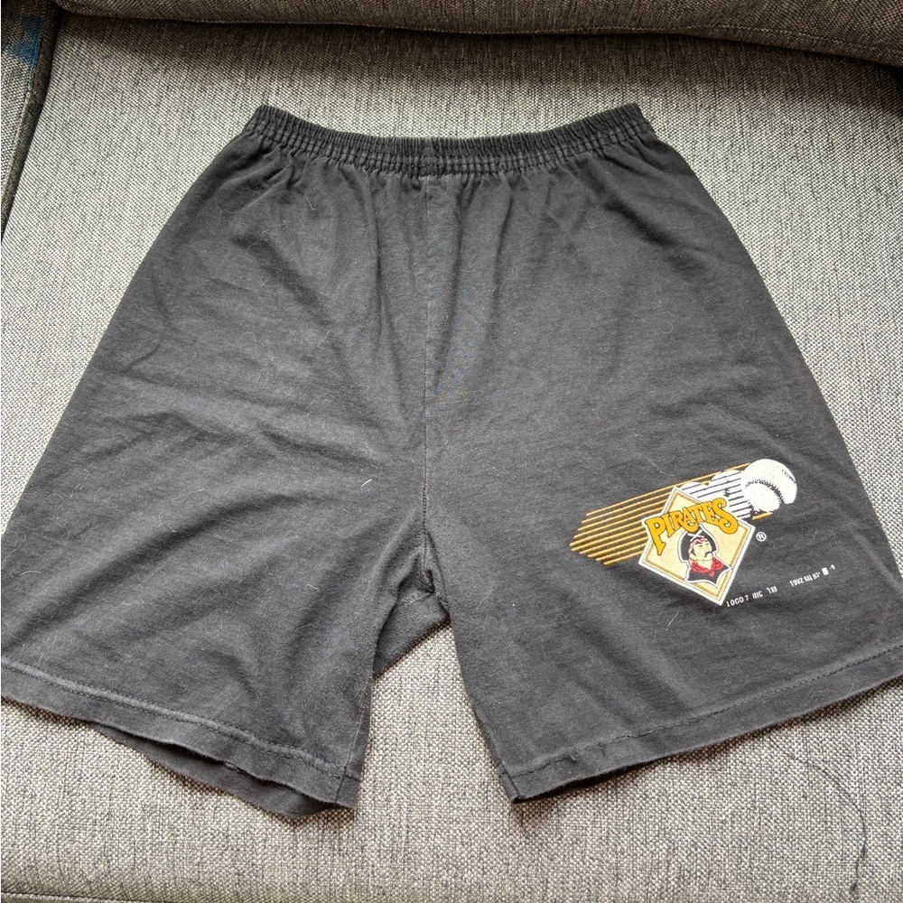 1992 Pittsburgh pirates shorts women’s large